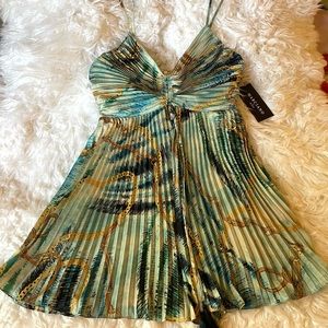 Short beautiful dress with invisible shorts. Didn’t wear